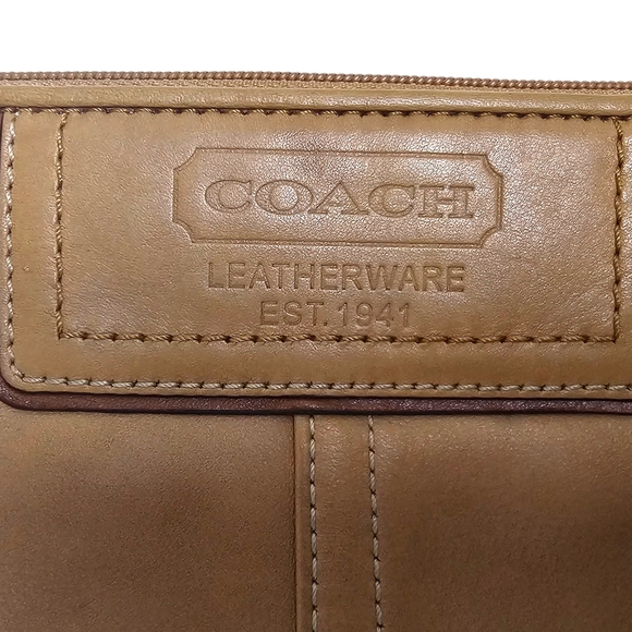 Coach Cognac Brown Leather Wristlet Wallet Clutch Purse 4" X 7" - Picture 3 of 13